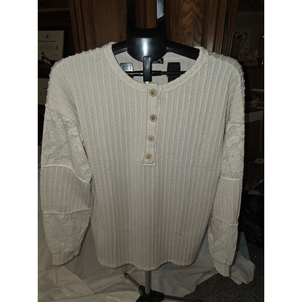 Hemish USA Sweater Size‎ L. Cable Knit Style With Lace Inserts On Arms....